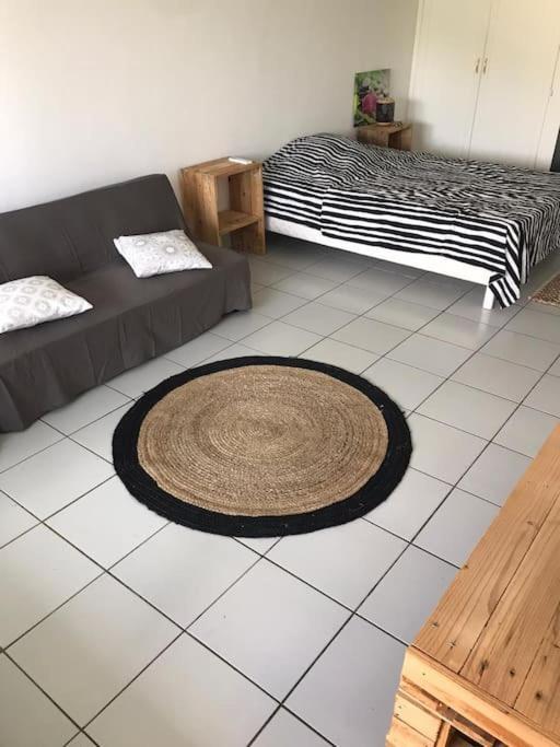 Petit Prix Et Grand Confort A Saint Gilles Les Bains Exteriér fotografie